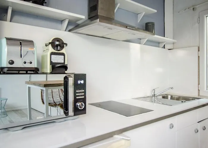 Nid D'azur Daire Cannes