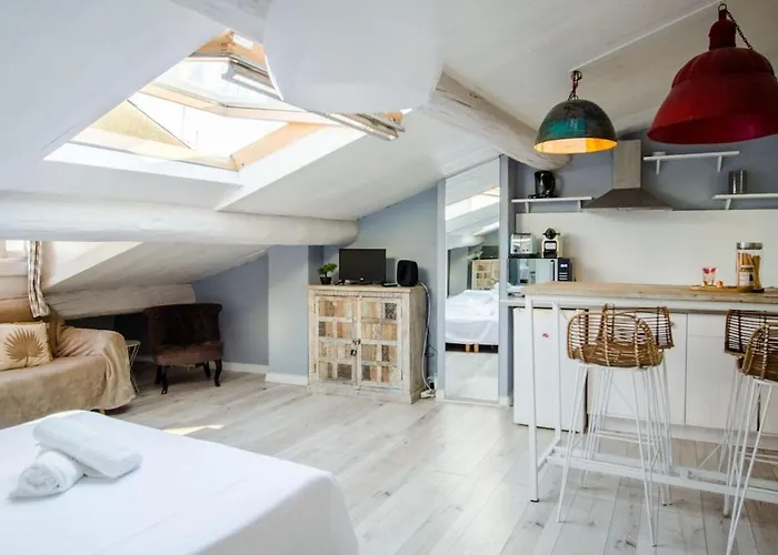 Nid D'azur アパート